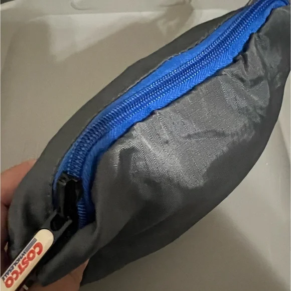 Costco Collapsible Backpack in Grey - Picture 3 of 4
